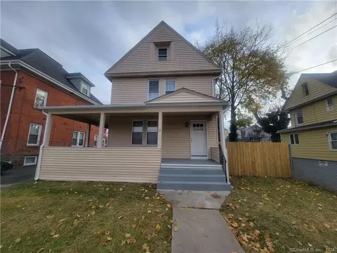 17 Bodwell St, Hartford, CT 06114