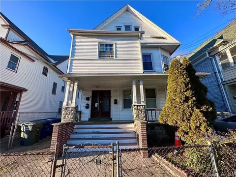 48 Park Ter, Bridgeport, CT 06604