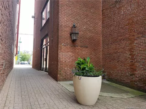 94 Washington St #10, Norwalk, CT 06854