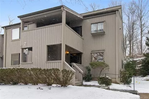 19 Whitney Gln #19, Westport, CT 06880