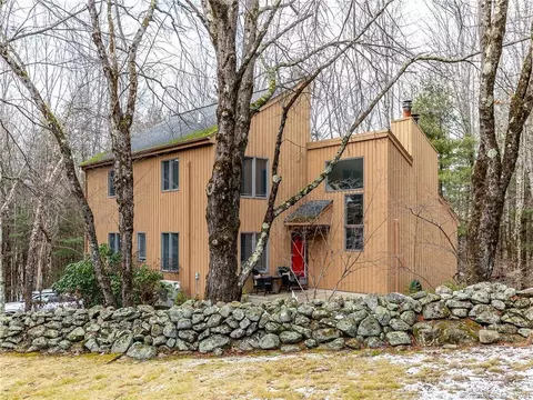 4 Paxton Ct, Goshen, CT 06756