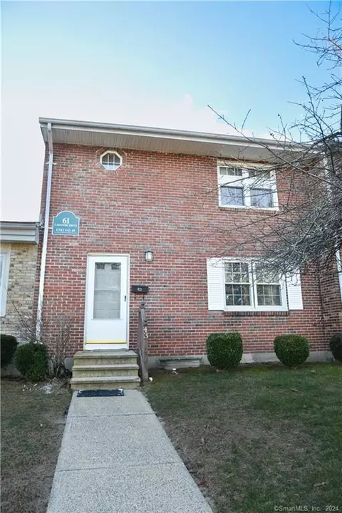 61 Lakeside Dr #43, Bristol, CT 06010