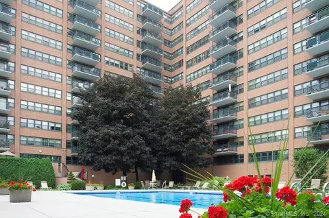 31 Woodland St #2H, Hartford, CT 06105