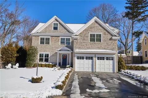 40 Bauer Pl Ext, Westport, CT 06880