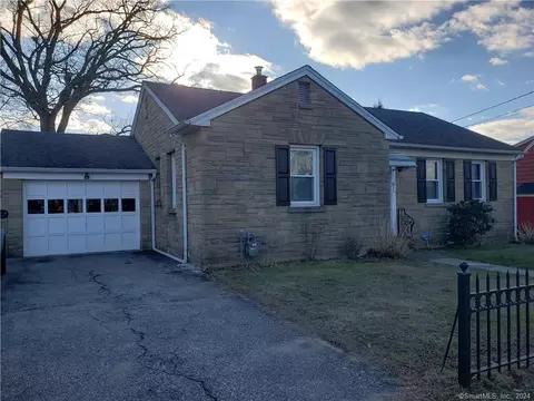92 Stiles St, Waterbury, CT 06706