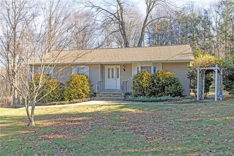 7 Talmadge Hill Rd, Prospect, CT 06712