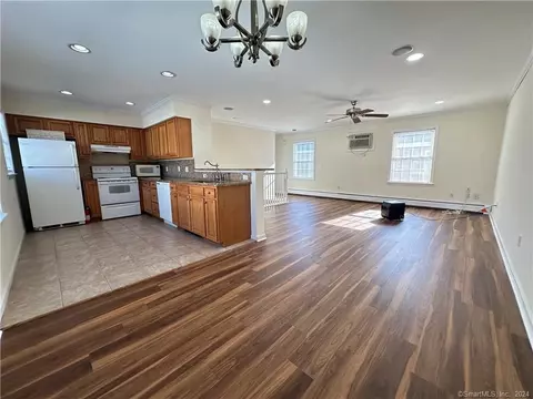 67 Sheridan St #8, Danbury, CT 06810