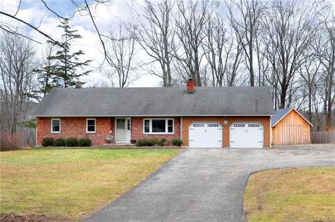 218 Holcomb Hill Rd, New Hartford, CT 06057