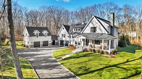 716 Cheese Spring Rd, New Canaan, CT 06840