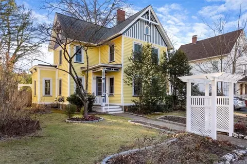 14 Burton St, New Haven, CT 06515