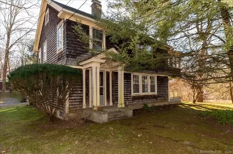 33-35 E Main St, Salisbury, CT 06068