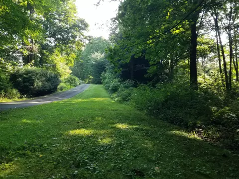 5 Jordan Hill Rd, Newtown, CT 06482