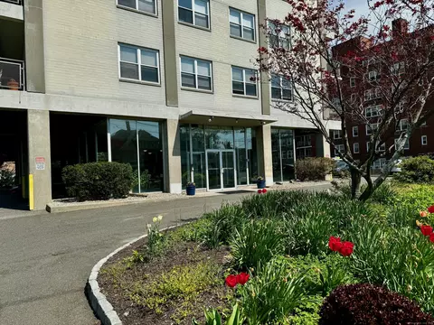 2370 North Ave #5F, Bridgeport, CT 06604