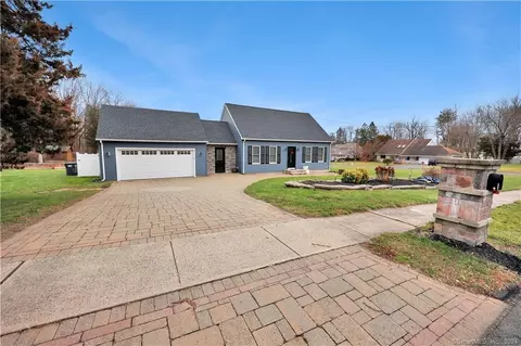 19 Susan Ln, Southington, CT 06489