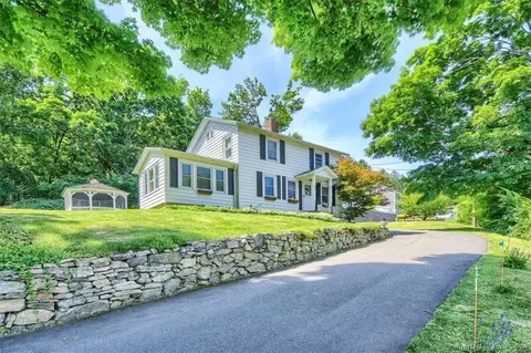 20 Southern Blvd, Danbury, CT 06810