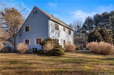 160 Burr Hill Rd, Killingworth, CT 06419