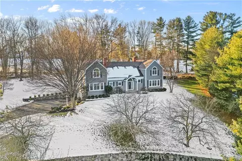 359 Fulling Mill Ln, Fairfield, CT 06824