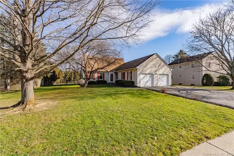 22 S Meadow Ln, Enfield, CT 06082
