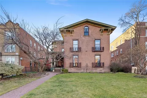 33 Charter Oak Pl #2, Hartford, CT 06106