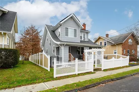 66 Montowese St, Hartford, CT 06114