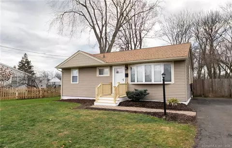 14 Contact Dr, West Haven, CT 06516