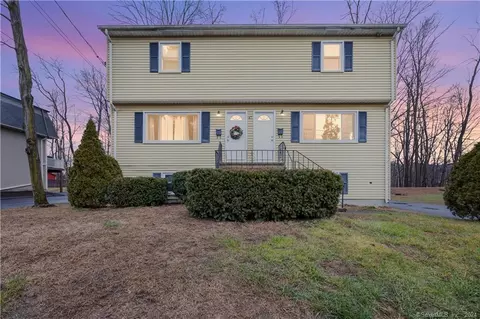 47 New Britain Ave, Farmington, CT 06085