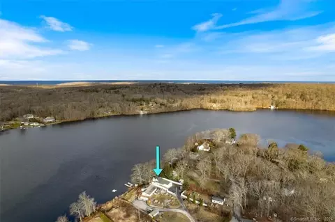48 Laurel Point Dr, Montville, CT 06370