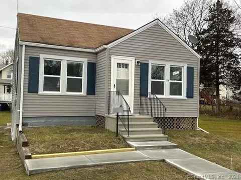 26 Belvedere Ave, Griswold, CT 06351