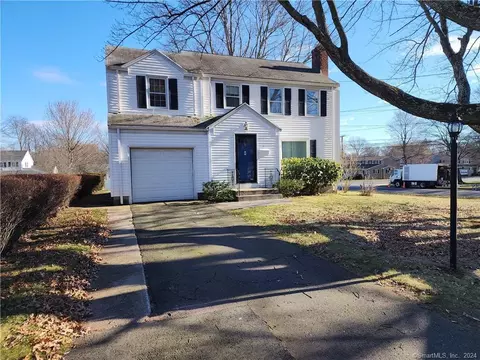 4 Bramley Rd, West Hartford, CT 06110