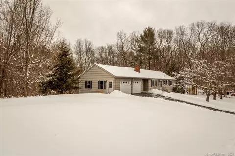 80 Metcalf Rd, Tolland, CT 06084