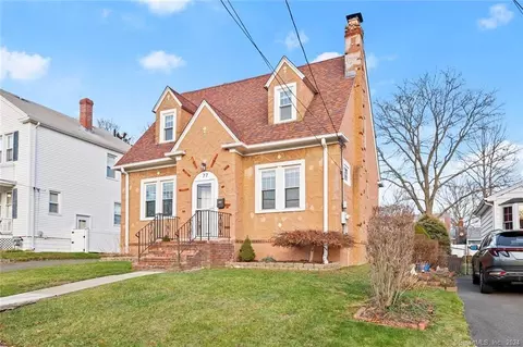 77 Kelsey Ave, West Haven, CT 06516