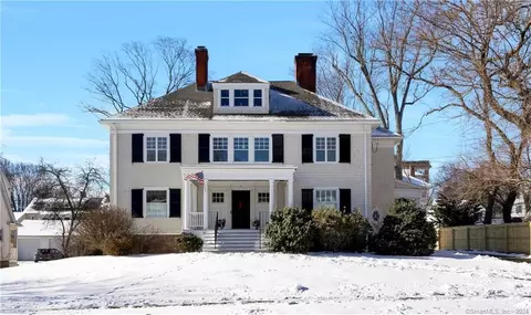 9 Beverly Rd, West Hartford, CT 06119