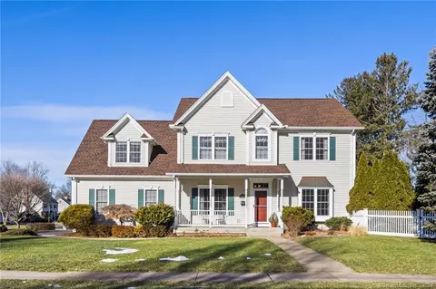 56 Smallwood Rd, West Hartford, CT 06107