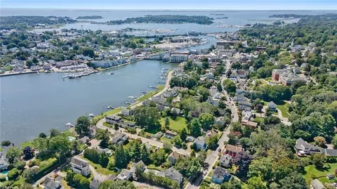 41 Pearl St, Groton, CT 06340