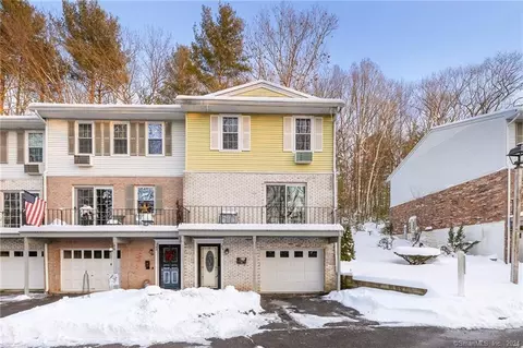 98 Hunter Ct #98, Torrington, CT 06790