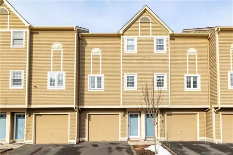 50 Pierce St #15, Plainville, CT 06062