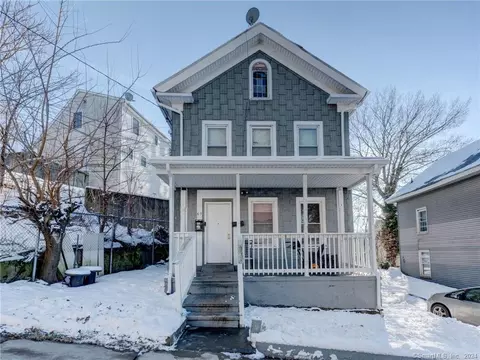 65 Arch St, Meriden, CT 06450