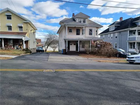 61 Oak Ave, Shelton, CT 06484