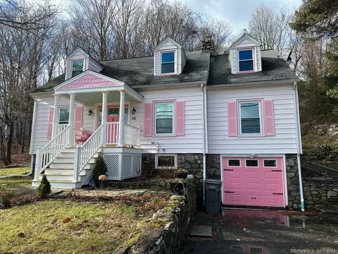 48 S King St, Danbury, CT 06811