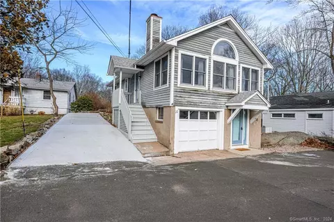 22 Brocketts Point Rd, Branford, CT 06405