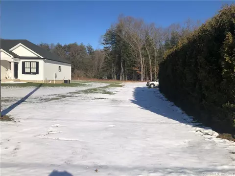 801 Stone Rd, Windsor, CT 06095