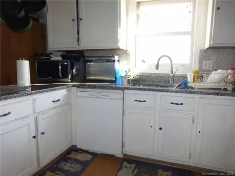 37 Wyngate Cir #1, Groton, CT 06355