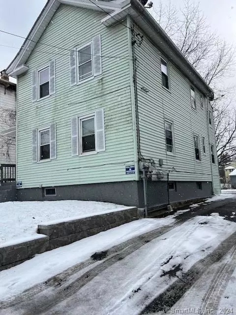 79 Hamilton St, Hartford, CT 06106