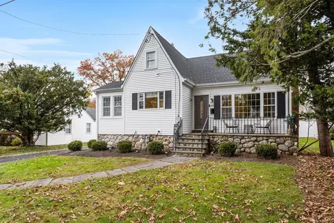 49 Cross Rd, Stamford, CT 06905