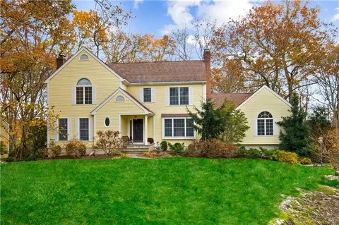 17 Spicewood Ln, Wilton, CT 06897
