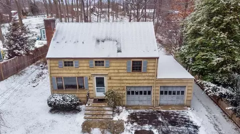 52 Camp Ave, Darien, CT 06820