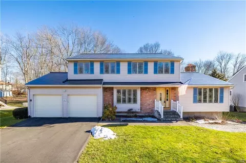 35 Susan Ln, Southington, CT 06489