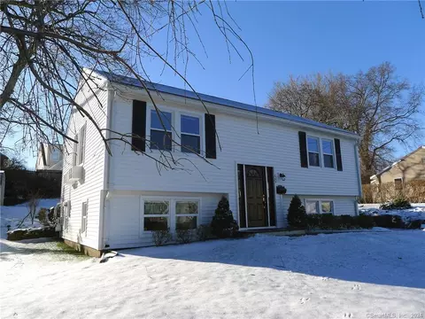 59 Grace St, Fairfield, CT 06825