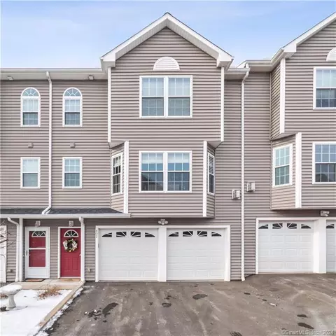 58 Leonard St #402, Meriden, CT 06451