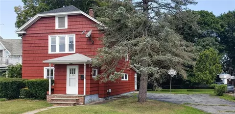 15 Coit St, Norwich, CT 06360